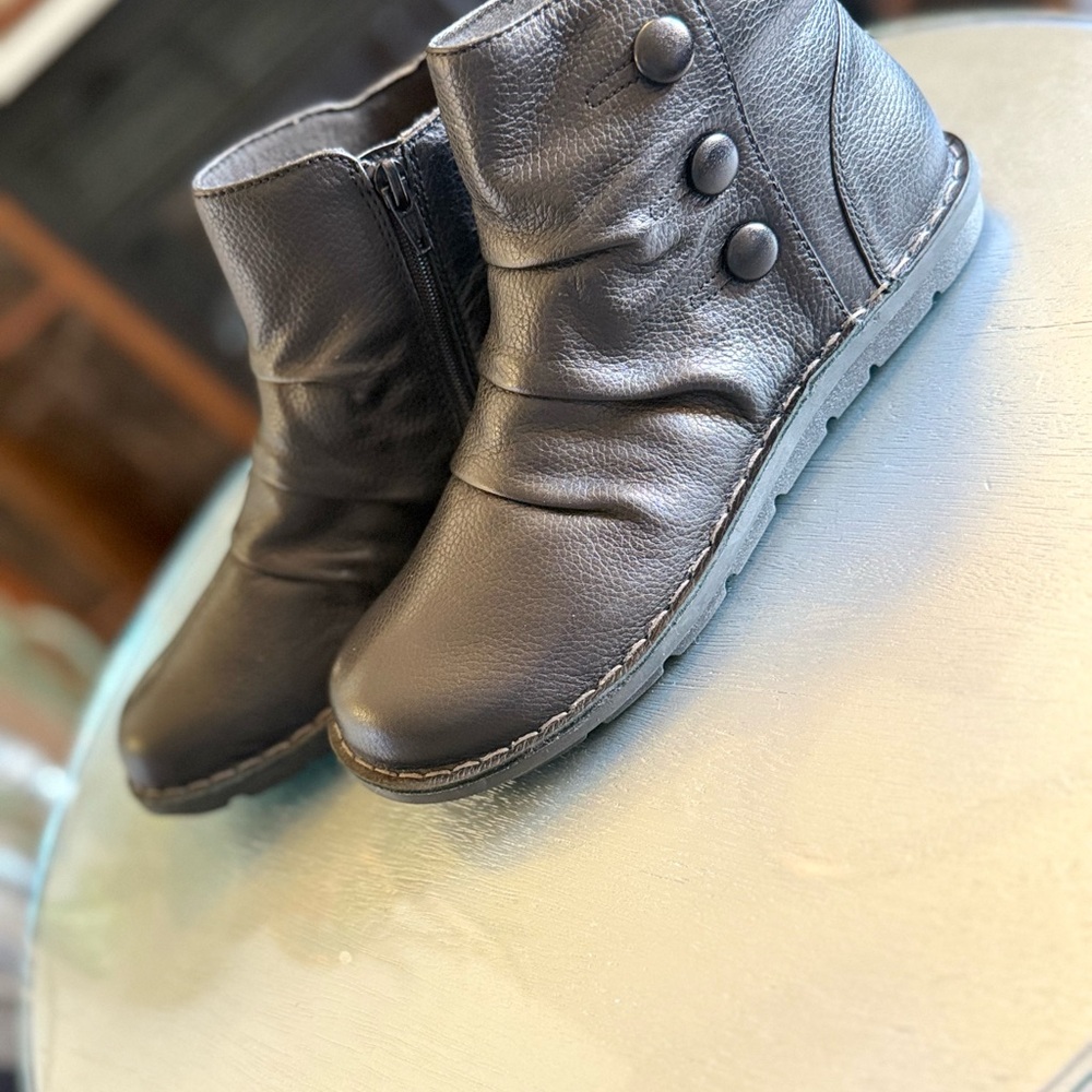 Clarks - Janice Verne, Ankle Boots - Picture 6 of 10